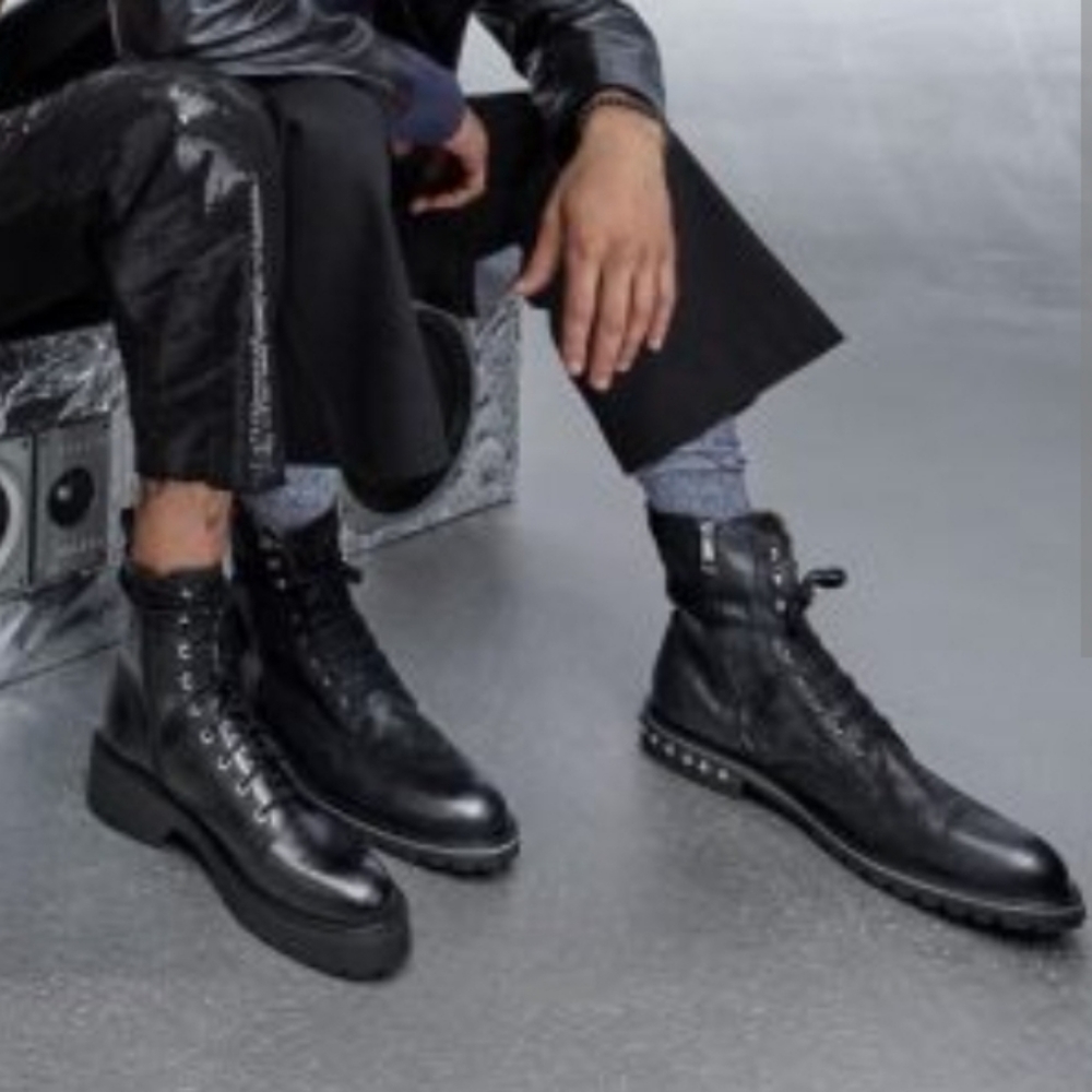 Edgy Steve Madden Studded Lug Sole Weathered Leather Combat Boots - Picture 10 of 11